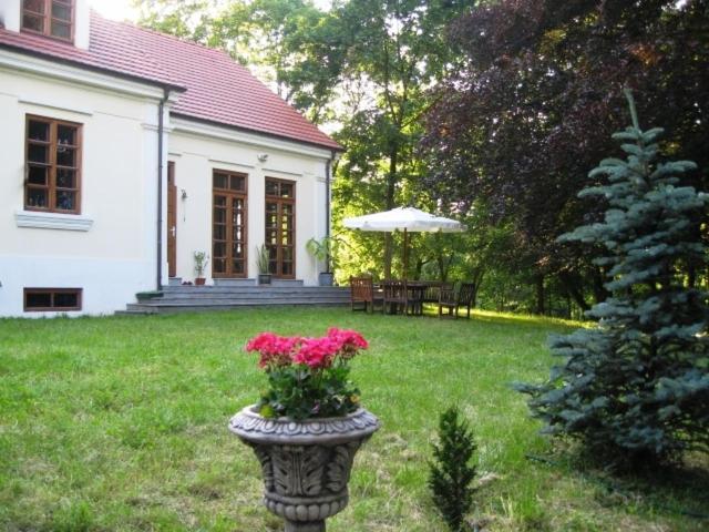 Gospodarstwo Agroturystyczne Dworek Janowicki Kazimierzewo Exterior photo